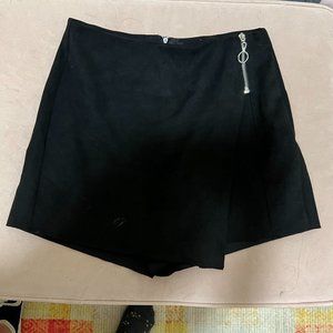 Zara Suede Black Skort - Size Medium